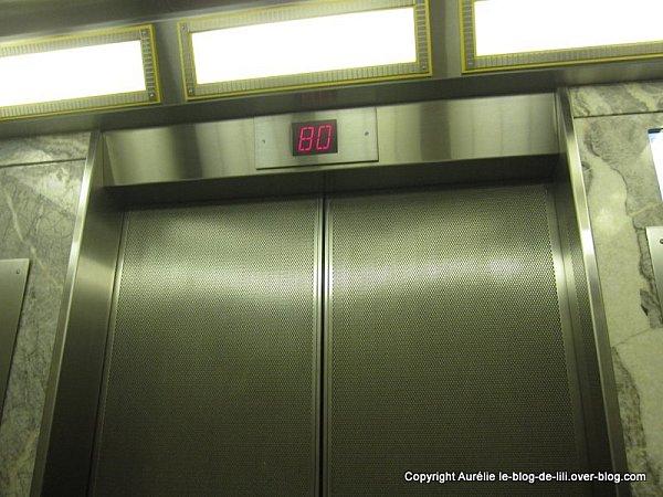 NY Empire state building 5 ascenseur