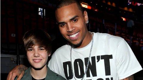 Chris Brown ... Justin Bieber ''me rappelle moi quand j'étais plus jeune'' Chris Brown ... Justin Bieber ''me rappelle moi quand j'étais plus jeune''