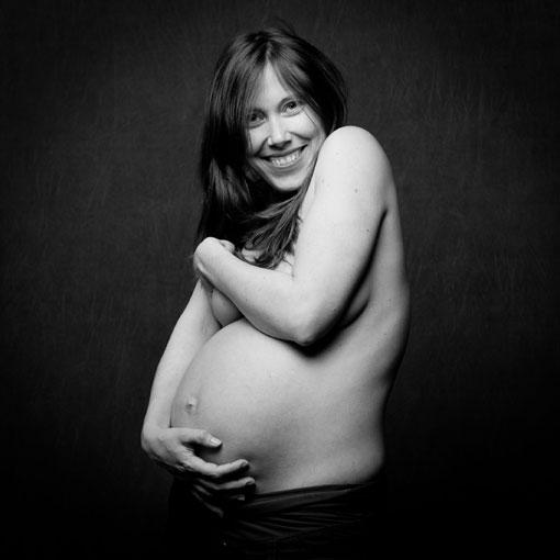 Studio-Cabrelli-Portrait-Studio-Grossesse-M3 Mathilde : portraits de femme enceinte en studio le 22 février 2011 à Paris