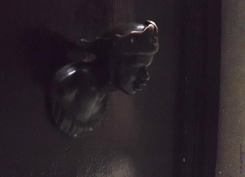 JUSTE UN PEU PLUS LOIN... JUSTE UN PEU PLUS LOIN...