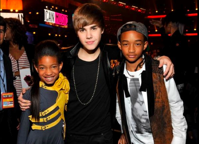 NOUVELLE PRESTATION : WILLOW SMITH – WHIP MY HAIR (AVEC JUSTIN BIEBER)