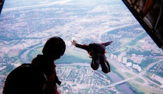 300 mètres après il est toujours intact !!! 300 mètres après il est toujours intact !!!