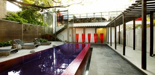 Park-Pod-Hotel-chennai-asie-inde-piscine-jour-hoosta-magazine