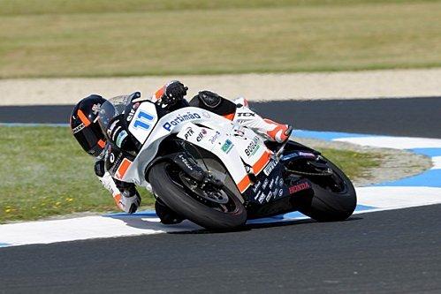 WSBK et WSS à Domington...1er jour...à l'Anglaise!! 2011-03-01-Sam-Lowes-a-Domington.jpg