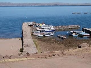 le lac Titicaca et Llachon