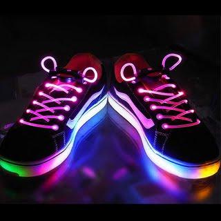 Le gadget du mois ! Les lacets LED Le gadget du mois ! Les lacets LED
