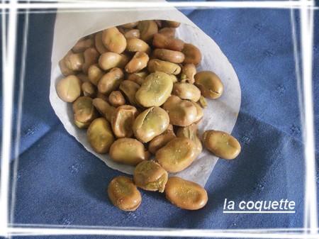 maleh ou bnine ou féves cuites a la vapeur au sel et au cumin. IMGP0936