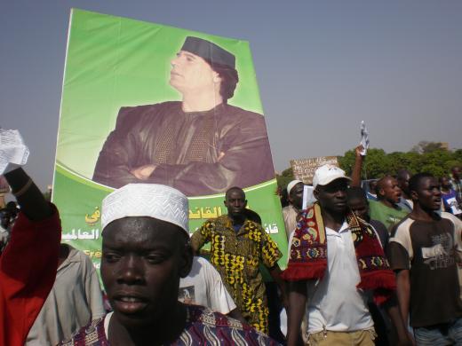 Aprés Dieudonné Mbala Maliens manifestent pour soutenir leur 
