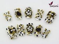 Une boutique de faux ongles japonais Une boutique de faux ongles japonais