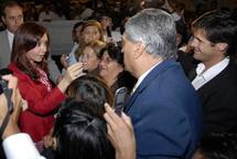 Chavez milite pour la réélection de Cristina Kirchner