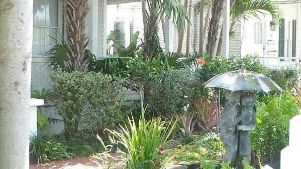 Key West..... les-amoureux-sous-un-parapluie.jpg