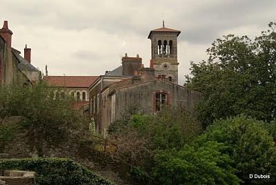 Petite Balade au Bords de la  Sèvre Nantaise .

Dépa...