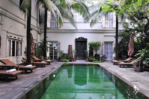 hotel-luxe-bangkok-eugenia-pool-2-hoosta-magazine