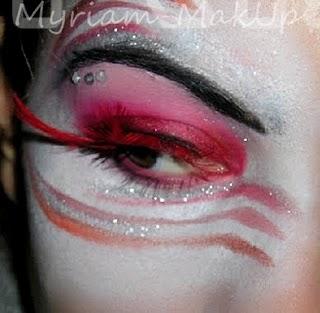 Maquillage rouge pour les yeux, à l'occasion de la campagne nationale du sidaction 2011