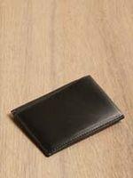 Isa010013bla_01_small Isa010013bla_01_small