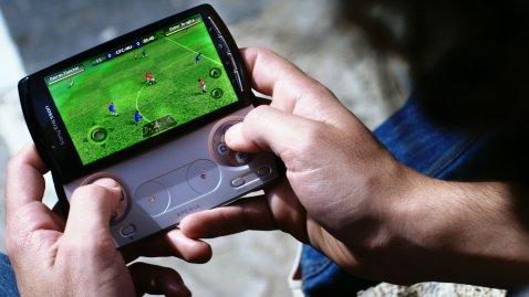 LG Optimus mPlay : le PlayStation Phone dévoilé LG Optimus mPlay : le PlayStation Phone dévoilé