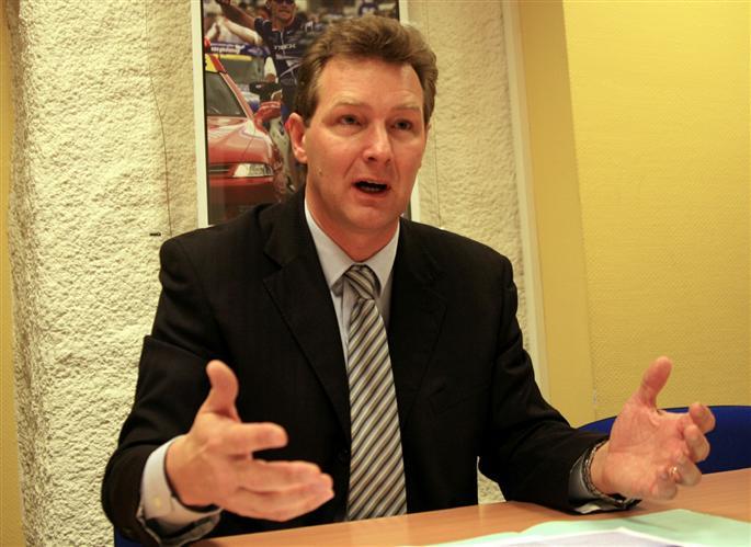 Les réactions du député Lionel Tardy au sujet de la loi sur le livre numérique lioneltardynapaspuposersaquestionsurannecy2018fautedetempsledlnorbertfalco.jpeg