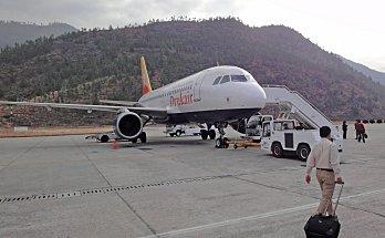 Le Bhoutan, ce petit royaume qui surpendra le monde (2/2) avion druk air