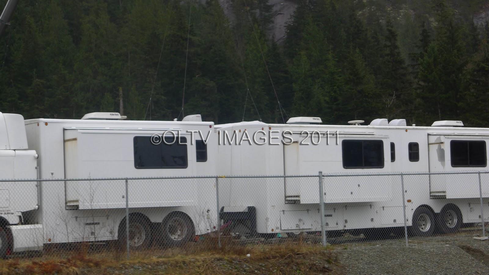 Breaking Dawn filming near Shannon Falls ! http://img33.imageshack.us/img33/6025/squamishsetwedding6.jpg
