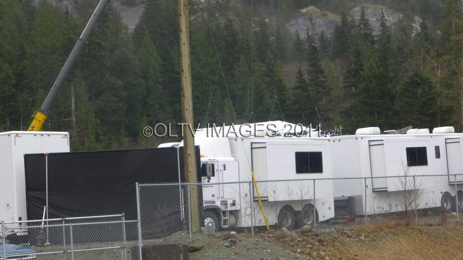 Breaking Dawn filming near Shannon Falls ! http://img24.imageshack.us/img24/851/squamishsetwedding5.jpg