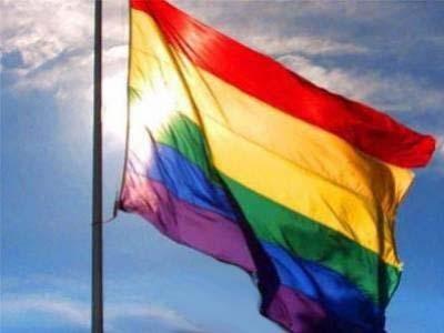 drapeau-gay-au-vent