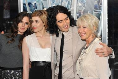 Arthur_New_York_Premiere_Arrivals_zOtzfDpuCvDl.jpg, avr. 2011 Arthur_New_York_Premiere_Arrivals_zOtzfDpuCvDl.jpg