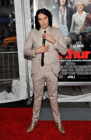 Russell_Brand_Arthur_New_York_Premiere_Arrivals_8p8_HP3ZaUul.jpg, avr. 2011 Russell_Brand_Arthur_New_York_Premiere_Arrivals_8p8_HP3ZaUul.jpg