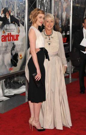 Arthur_New_York_Premiere_Arrivals_ihf9tOz6Lyyl.jpg, avr. 2011 Arthur_New_York_Premiere_Arrivals_ihf9tOz6Lyyl.jpg