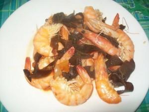 Crevettes sautées aux champignons noirs – de Mimi