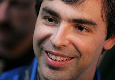 Larry Page devient le nouveau PDG de Google, en remplacement d'Eric Schmidt