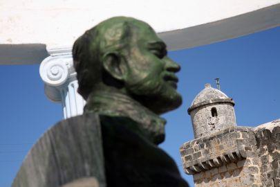 Le buste d'Ernest Hemingway à Cojimar, quartier portuaire de La Havane, érigé par ses compagnons pêcheurs.
