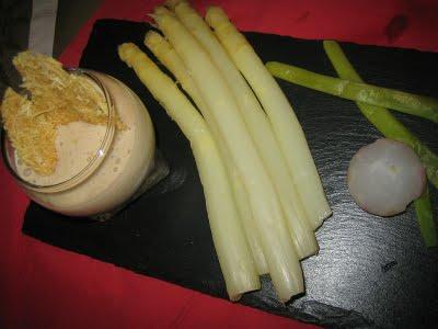 MOUSSE DE PARMESAN, ASPERGES ET RADIS VAPEUR!!