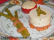Repas convivial pour Pâques Asperges au saumon fumé