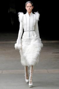 Alexander McQueen1 Fashion weeks – automne/hiver 2011 – Partie 3/3
