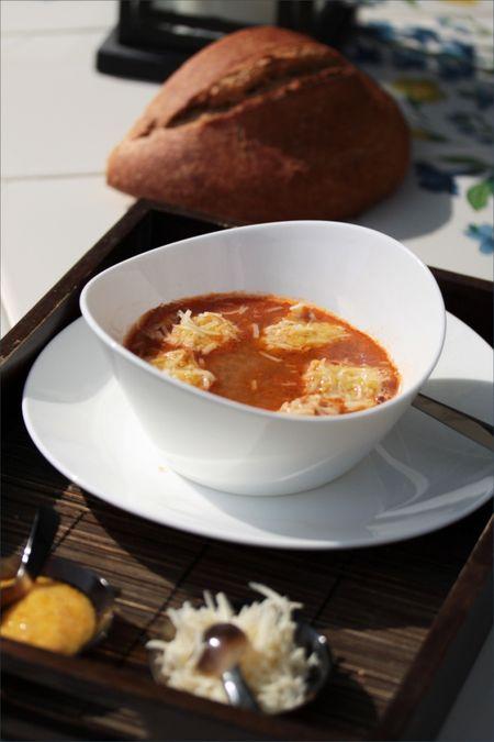 Soupe de poisson vue plateau Soupe de poisson vue plateau