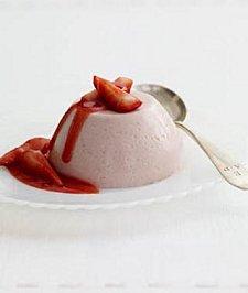 Strawberry-Panna-Cotta-Recipe_slideshow_image.jpg