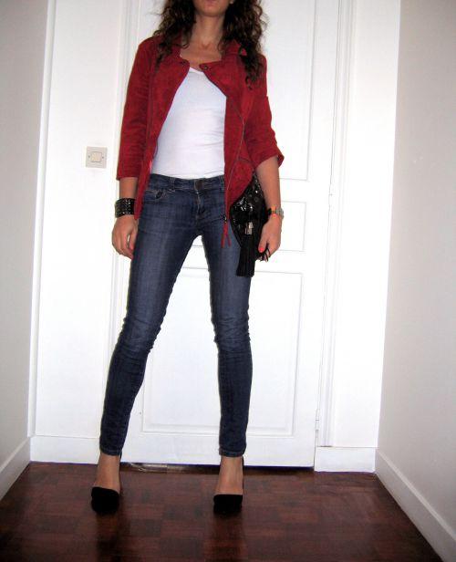 Red leather ! Red leather !