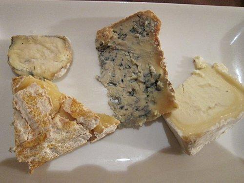 Aux Maisons : un très bon restau au pays de Chaource logis-aux-maisons-6-fromage.JPG