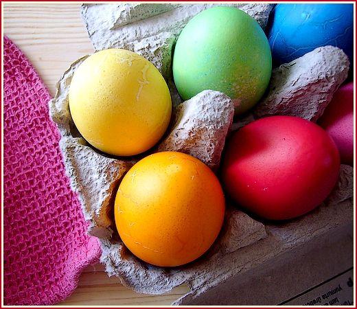 Nids de Pâques oeufs_teints