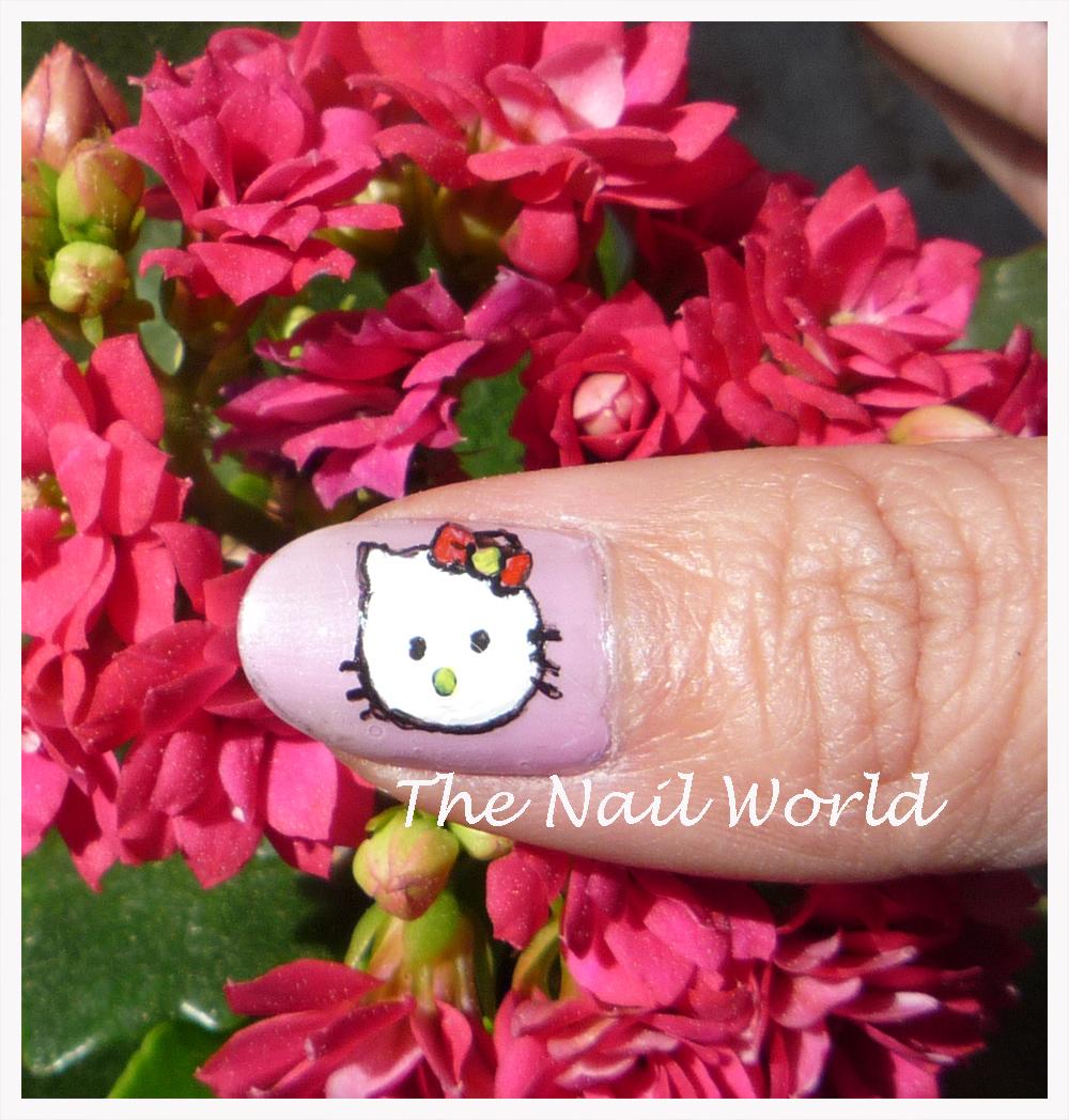 Hello Kitty nail art Hello Kitty nail art