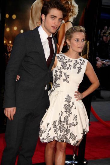 Robert Pattinson et Reese Whiterspoon sur le tapis rouge
