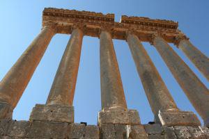 Blocs : Ruines de Baalbek et Tableaux de Francis Bacon