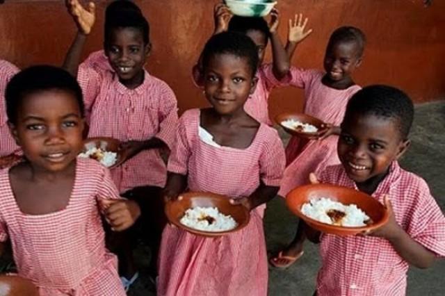 Repas cantine Ghana 640x426 Les repas des cantines scolaires dans le monde