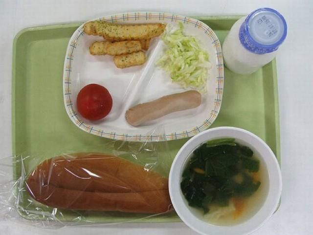 Repas cantine Japon 3 640x480 Les repas des cantines scolaires dans le monde