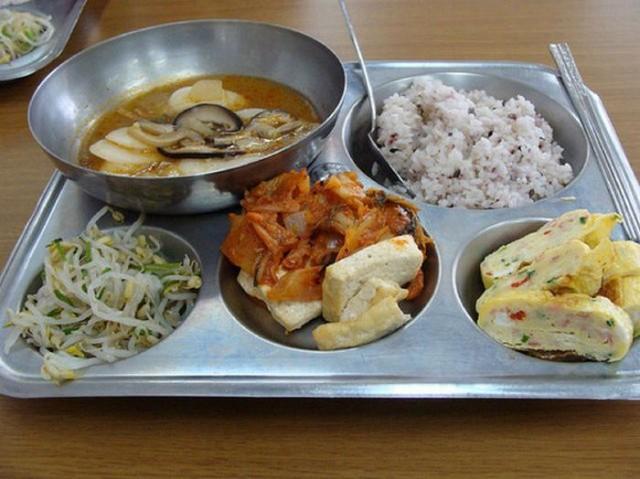 Repas cantine Coree du Sud 2 640x479 Les repas des cantines scolaires dans le monde
