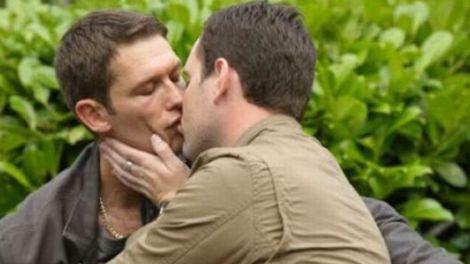 Facebook accusé d’homophobie http://static.mcetv.fr/img/2011/04/photo-polemique-facebook.jpg