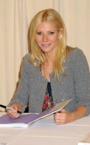 Gwyneth Paltrow dédicace son livre chez Barnes and Noble