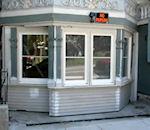 Une porte de garage qui passe inaperçue vidéo porte garage architecture victorienne