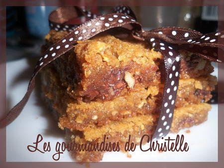 blondie au pralin , pépites de chocolat et noix de pécan blondie_p_pites_de_chocolat__caramel_noix_de_p_can