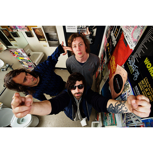 Foals ♮ Récréation avec des Foals assagis
